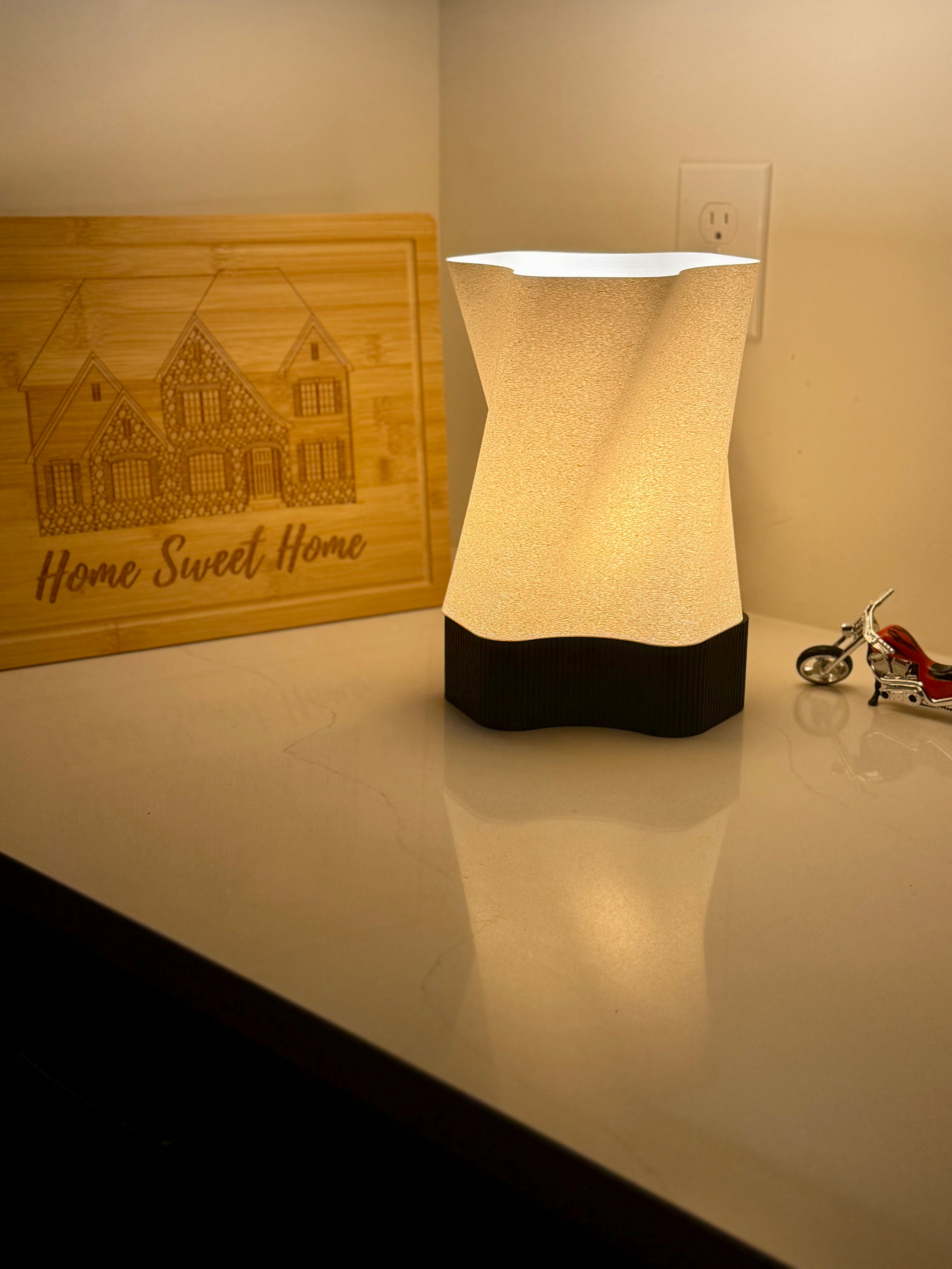Torsa Lamp